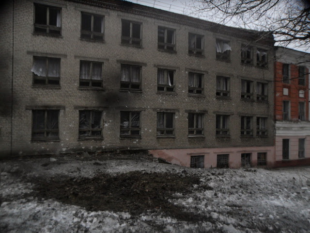 Последствия артобстрелов школ