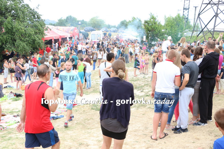 В Горловке прошел Color Open Air