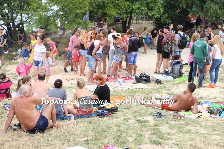 В Горловке прошел Color Open Air