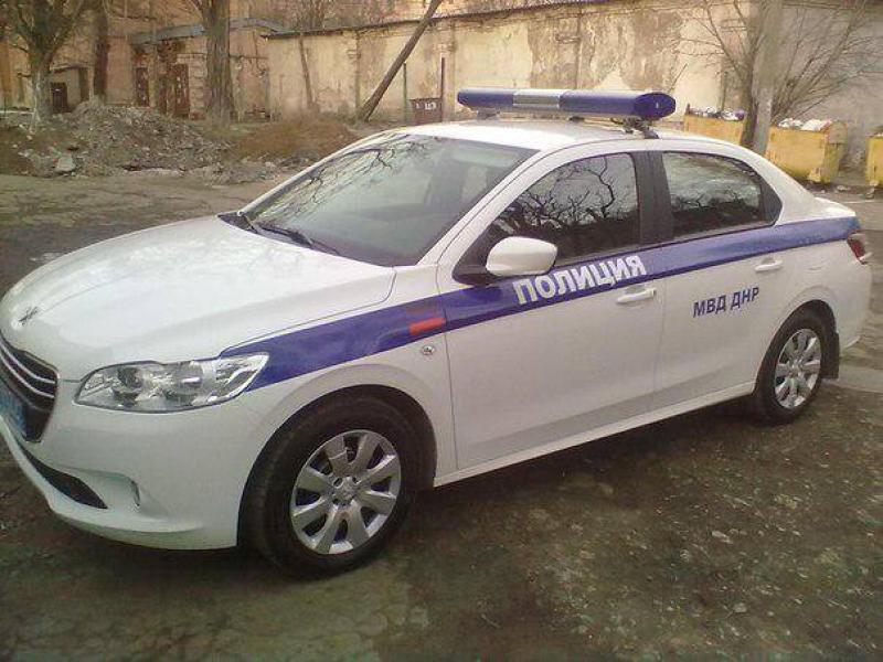 Авто днр. Приус полиция ДНР. Peugeot 301 Police. Пежо 301 полиция ДНР. Машины МВД ДНР.