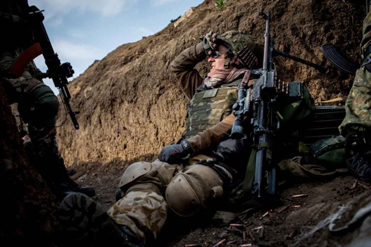 Видео ближнего боя в окопах. Реальные боевые действия фото.