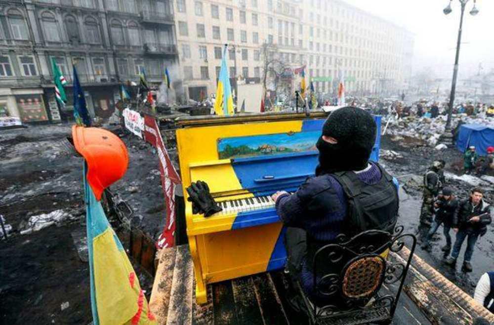 Пианино на Майдане