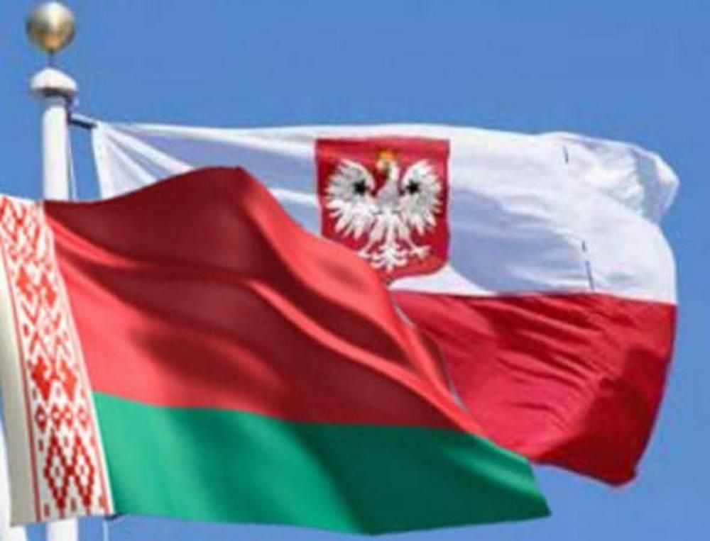 Флаги Польши и Беларуси