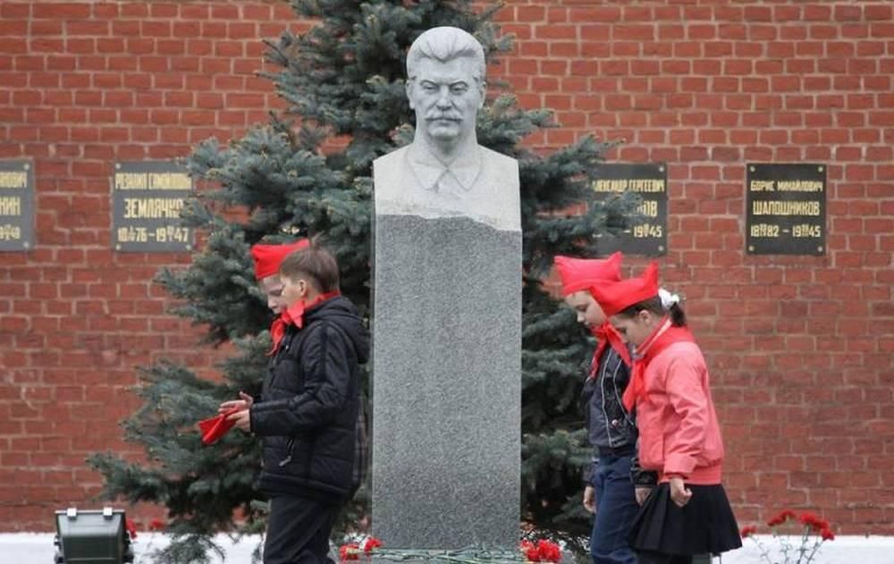 Памятник Сталину Памятник Сталину