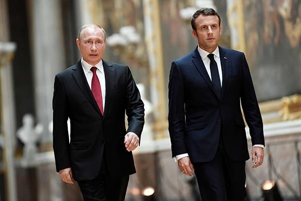Владимир Путин и Эммануэль Макрон