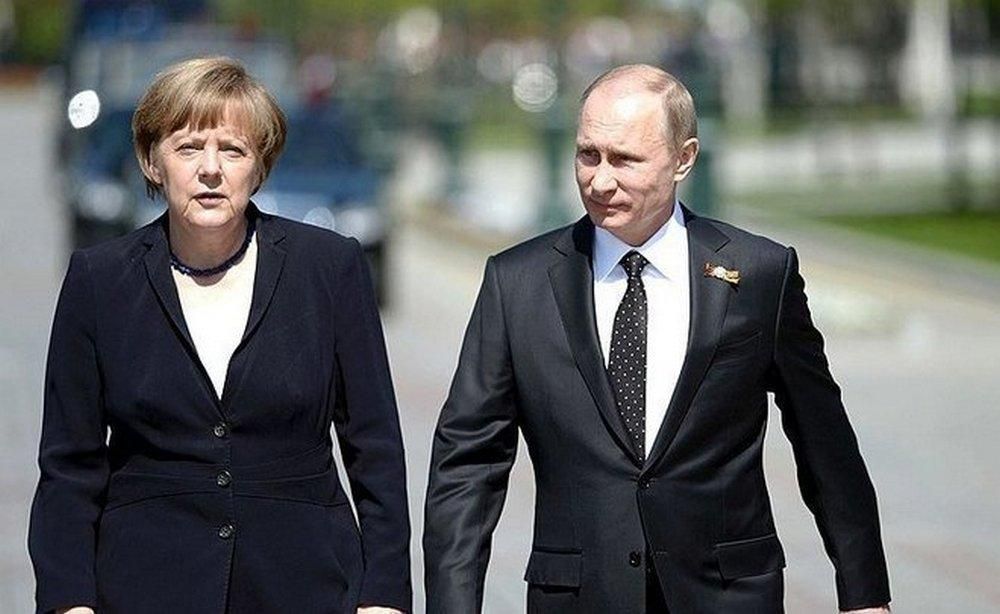 Зрада? Меркель перед приездом в Киев встретится с Путиным в Москве