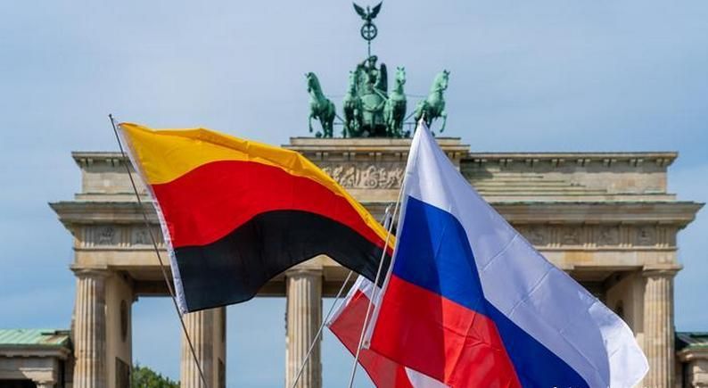 Флаги Германии и России