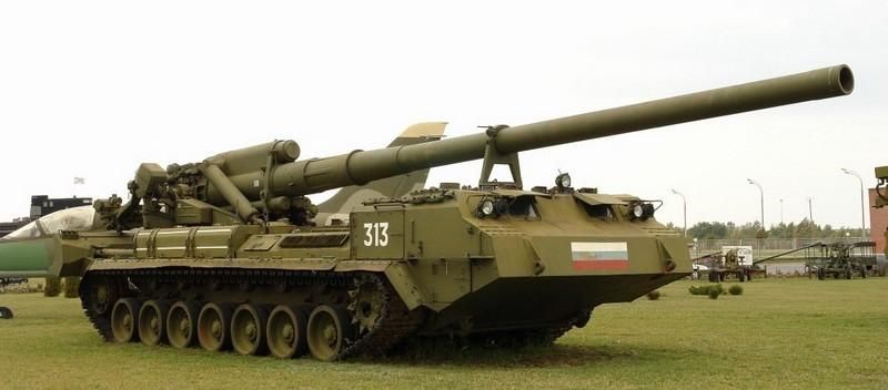 Самоходные артиллерийские установки 2С7 "Пион"