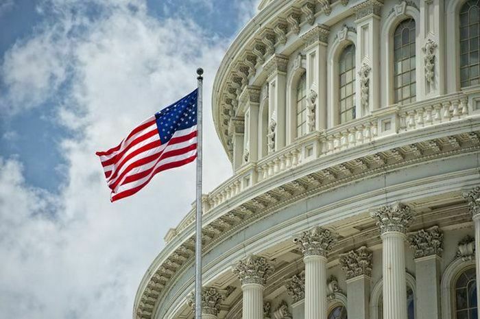 США