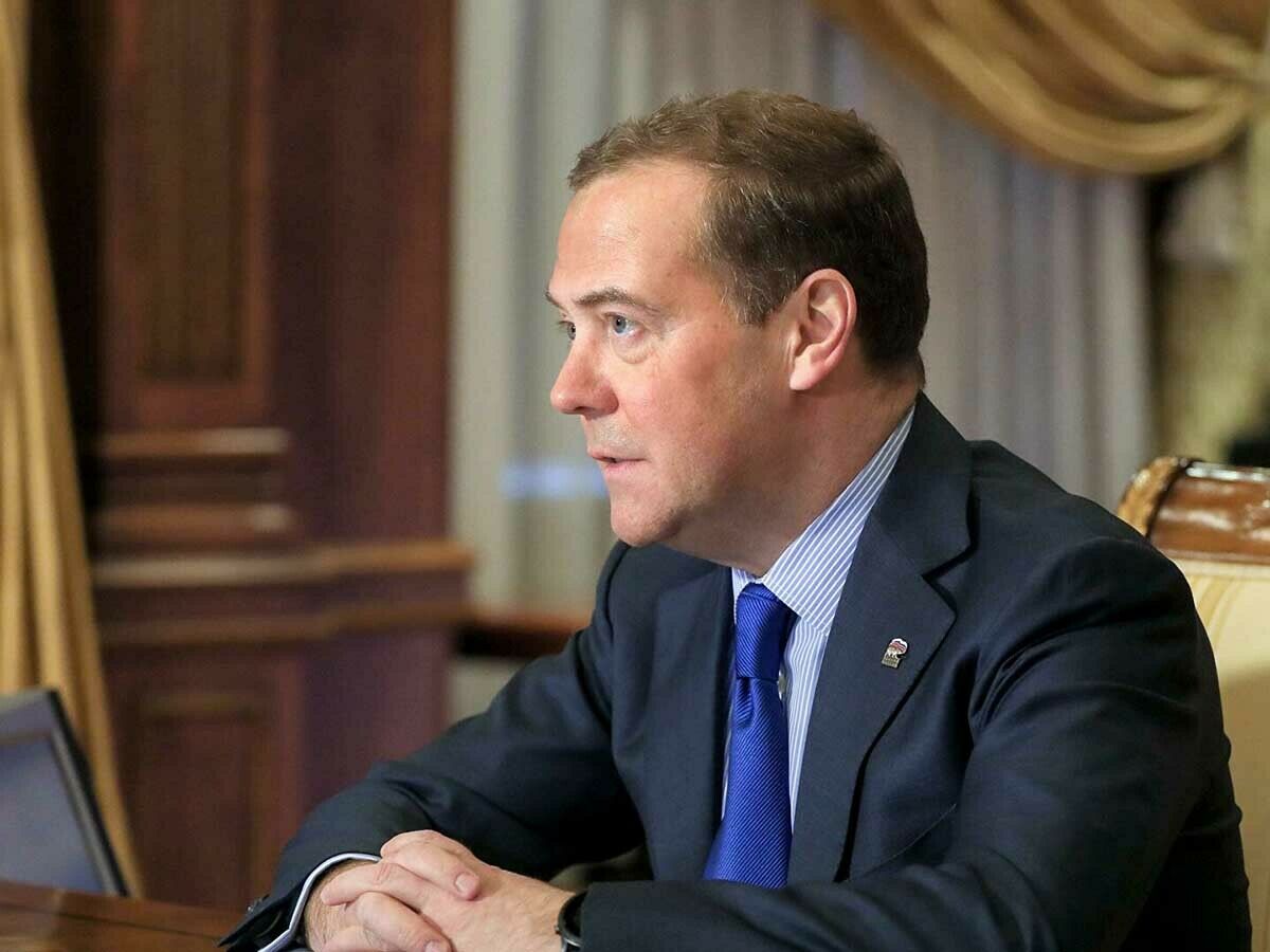 Дмитрий Медведев