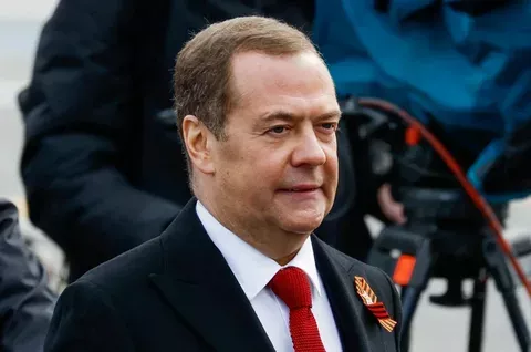 Медведев 