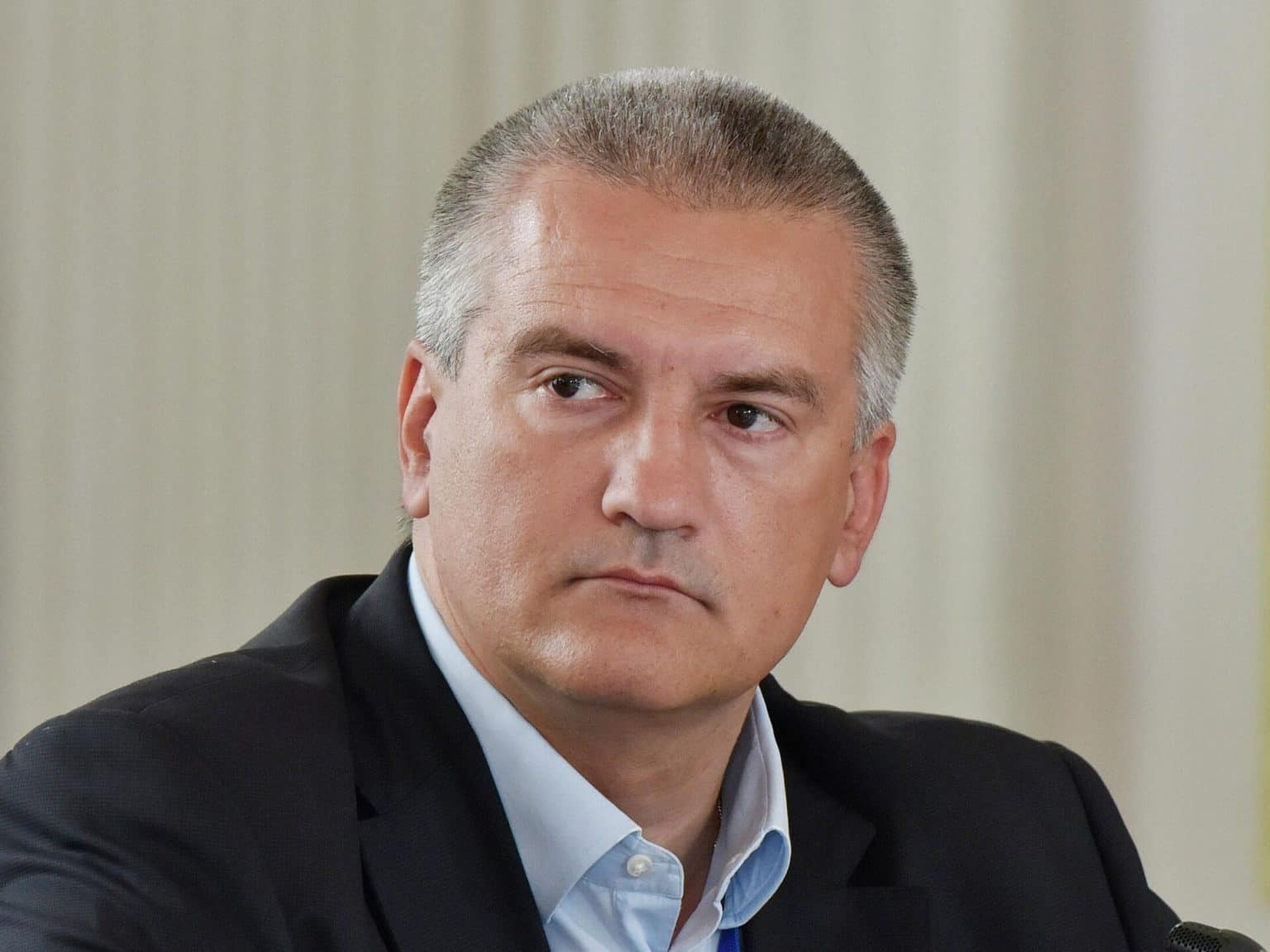 Аксёнов
