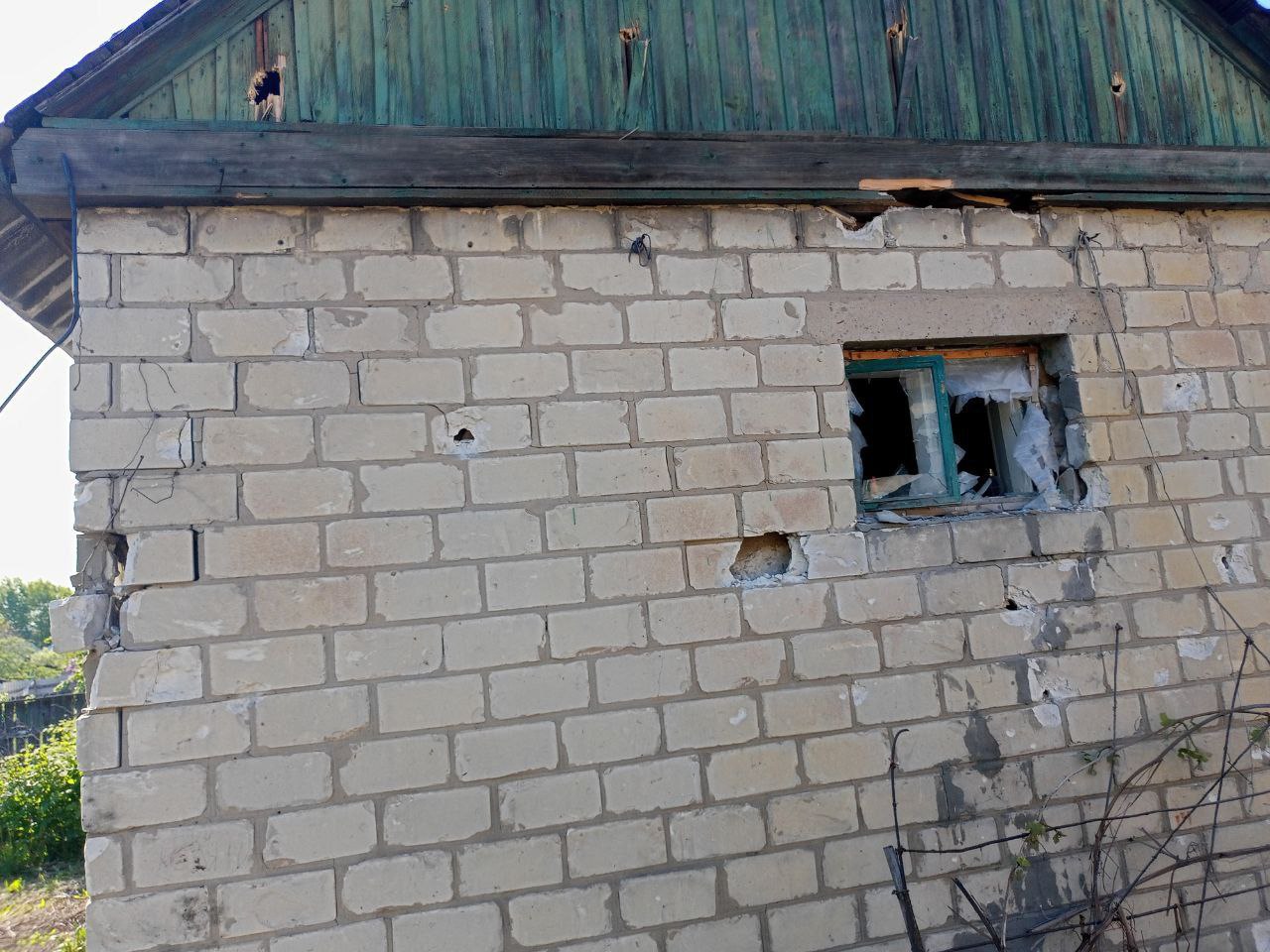 Поврежденный в результате обстрела со стороны украинских неонацистов дом