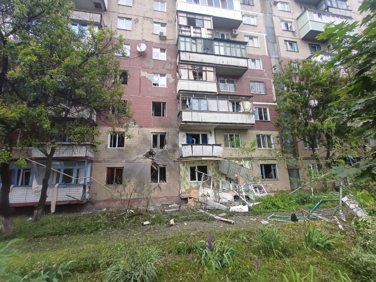 Дом по адресу ул. 60 лет СССР 22 обстрелян в Горловка