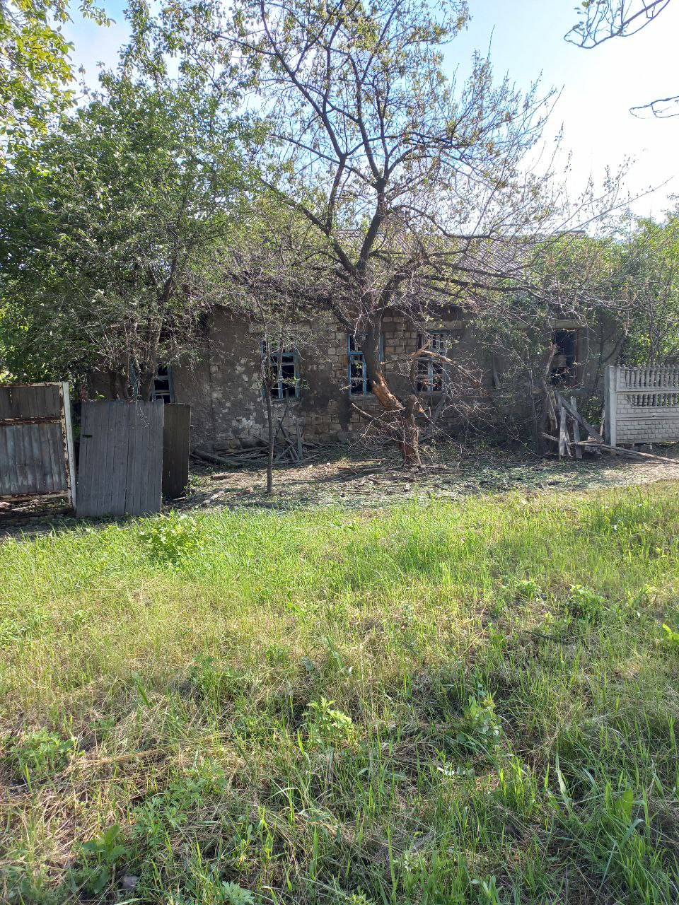 На фото дом Горловка поврежденный ВСУ