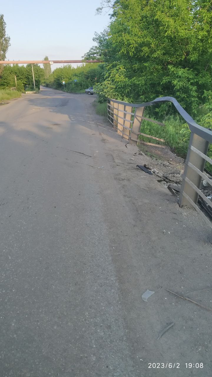 Мост в Горловке поврежден обстрелом ВСУ