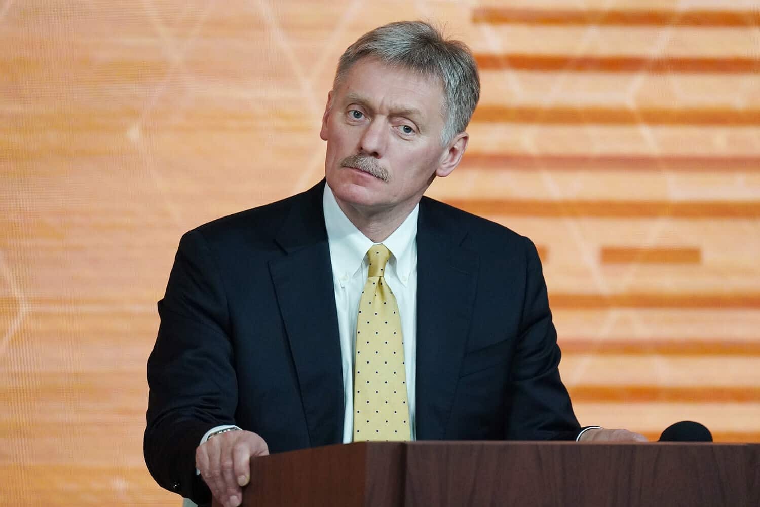 Песков