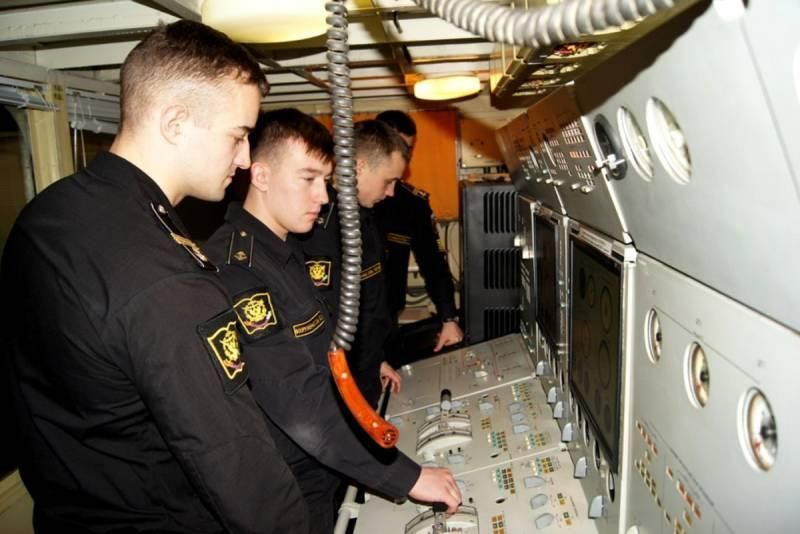 День связиста и специалиста радиотехнических служб ВМФ РФ