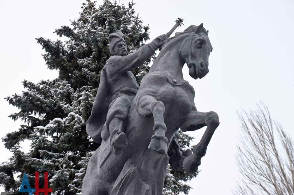 Памятник 