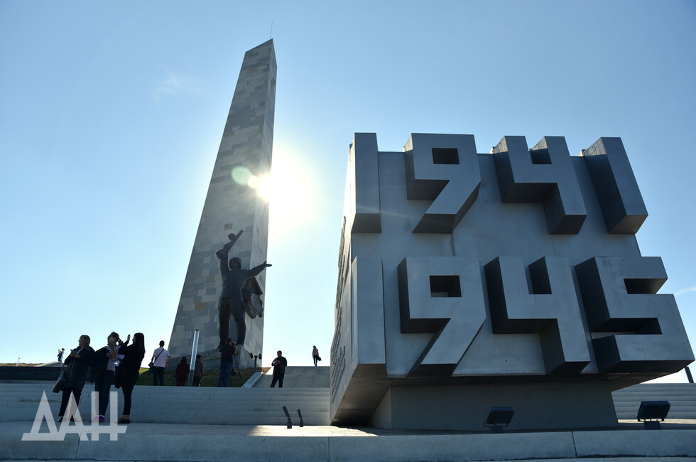 Памятник