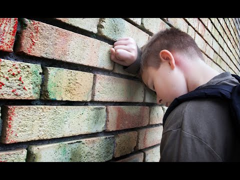 Молодой парень Молодой парень